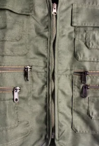Fermeture de veste correctement fermée avant lavage